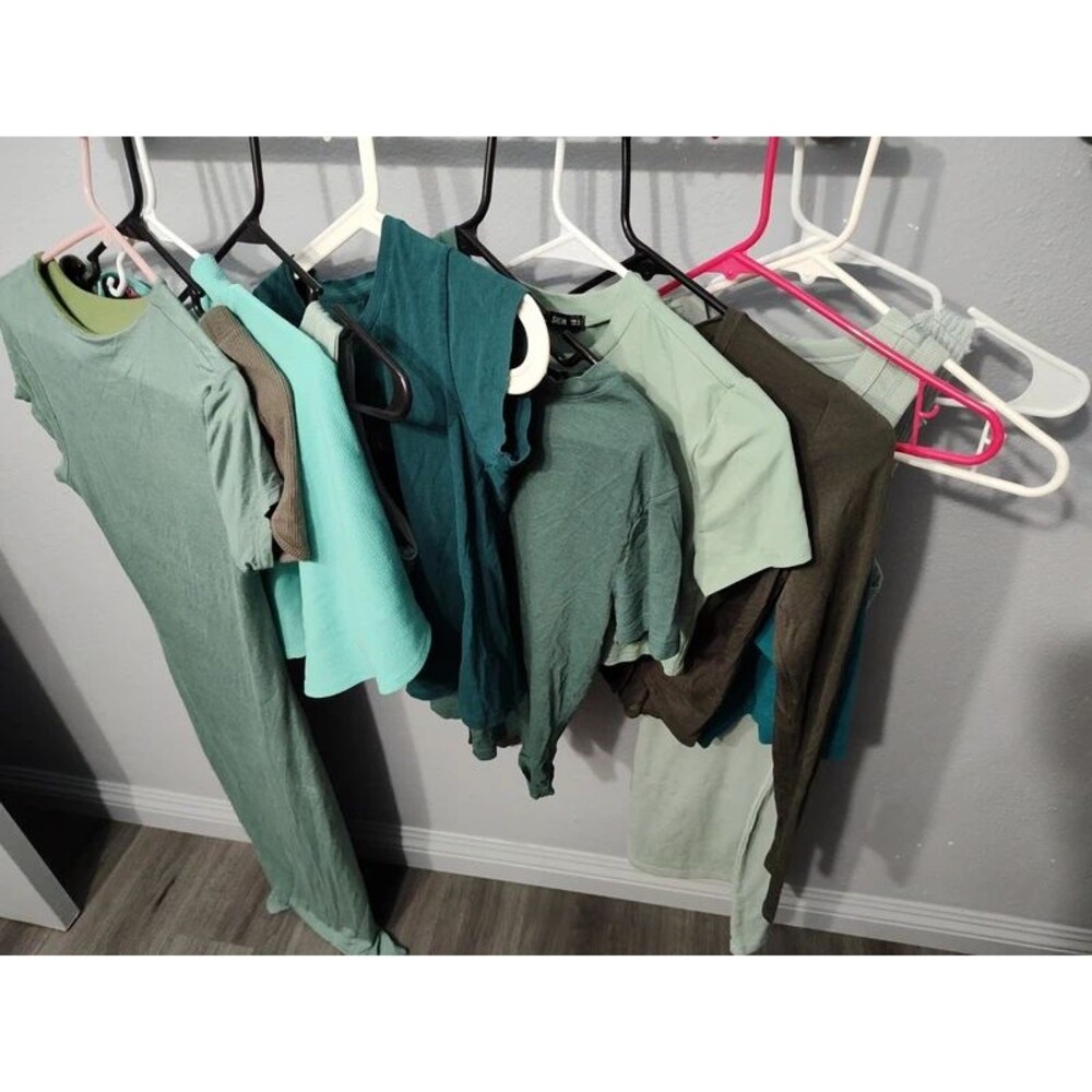 11 pcs women's bundle lot assortment clothing clothes mint green khaki size S